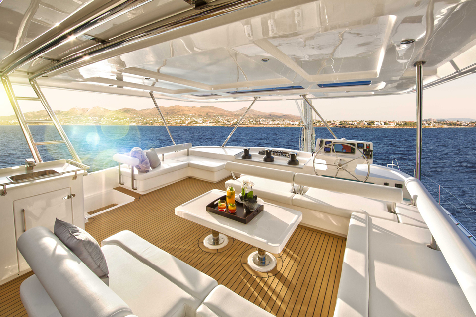 58-6Cabin-Flybridge 58-6Cabin-Flybridge